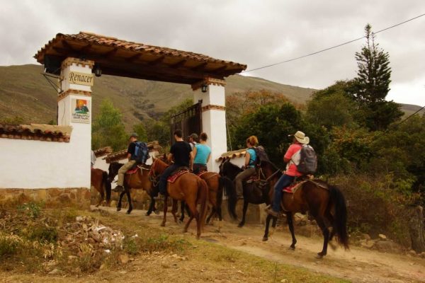 Arriving at Renacer Hostel, Villa de Leyva, Horse backriding in Villa de Leyva. -Colombian-Highlands-