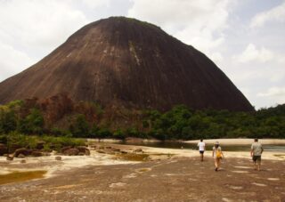 Cerros de Mavecure Tour
